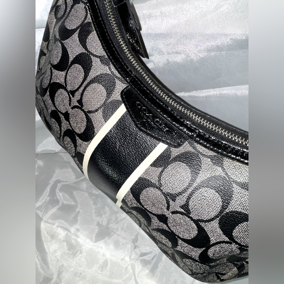 Coach shoulder bag - Picture 3 of 11